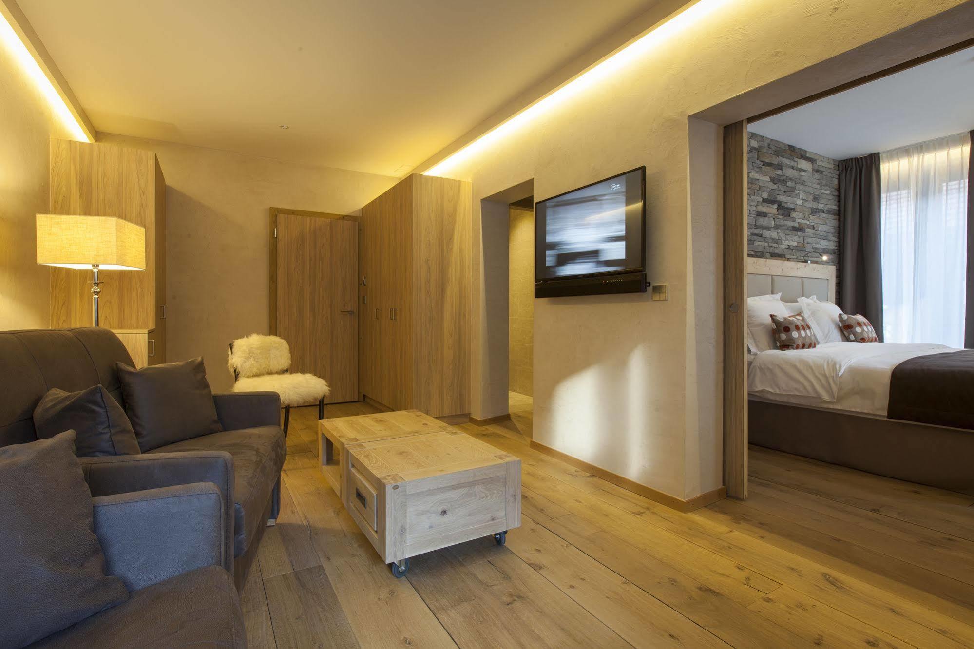 Hotel National Resort & Spa Champéry Exteriör bild